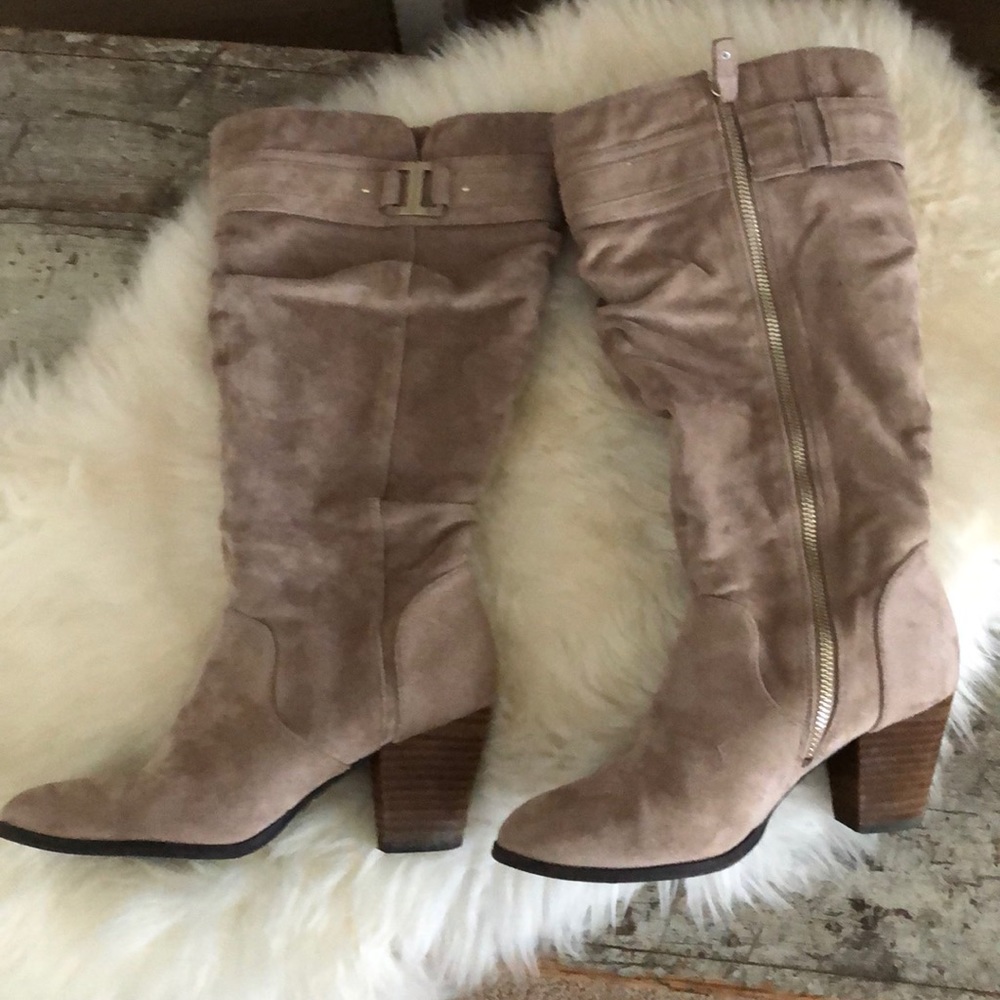 Taupe suede heeled boots